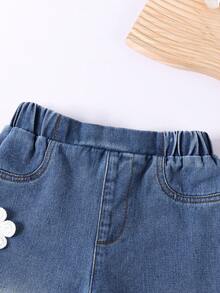 SHEIN 女童2件套夏季新品可愛休閒粉色與白色條紋荷葉邊短袖上衣搭配中藍色水洗寬腿牛仔褲，3D花朵裝飾，度假風日常穿搭，適合夏季度假與週末出遊 - 粉色 - 查看 5