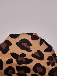 ZzzCrew Plus Size Leopard Print Fitted Round Neck Short Sleeve & Shorts Pajama Set - Khaki - View 7