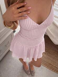 CovetEZ 女款百褶細肩帶迷你洋裝，彩色洋裝，度假、婚禮賓客洋裝，女款夏季洋裝，度假洋裝，女款夏季服飾，女款派對洋裝，女款洋裝，女款夏季服飾，女款夏季洋裝，女款春季洋裝 - 彩色 - 查看 4