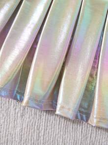 SHEIN Elladie kids 女童字母卡通臉印花背心上衣與雷射壓褶裙套裝 白色夏季款 - 彩色 - 查看 6