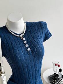 Elamini Vestido mini de punto de cable para mujer con cuello en V, botones delanteros, hombros descubiertos, manga corta, bajo con volantes y ajuste ceñido - Azul Marino - Ver 5