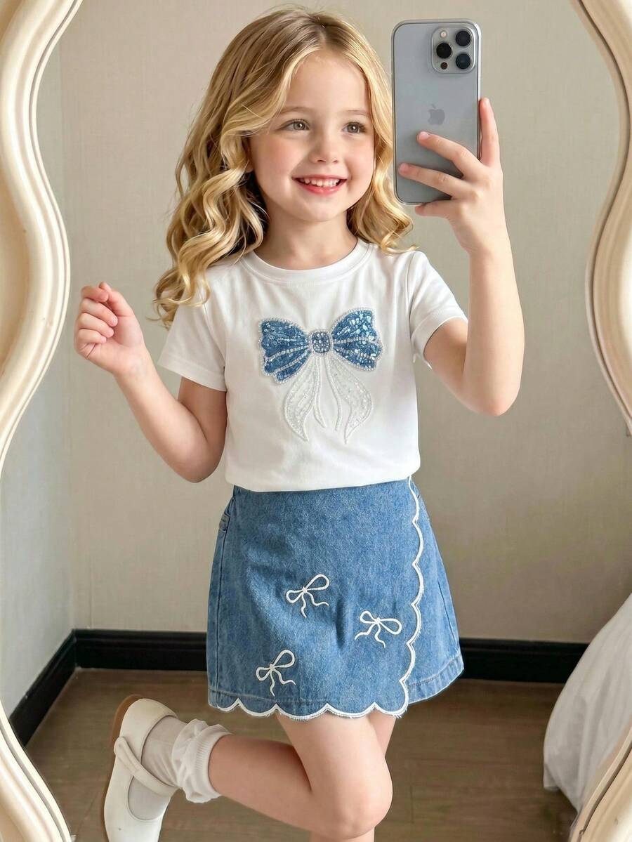 SHEIN Elladie kids 女童2件組春夏套裝,圓領針織T恤與牛仔裙褲,刺繡與撞色工藝,休閒可愛櫻桃刺繡設計,短袖短褲套裝 - 白色 - 查看 1