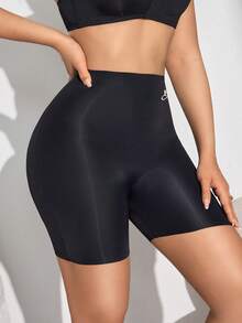SuitURBody سروال ضيق مطبوع عليه حروف لتشكيل الساقين والتحكم في البطن ورفع المؤخرة وسروال أمان مضاد للانكشاف (1 قطعة) - الأسود - مشاهدة 4