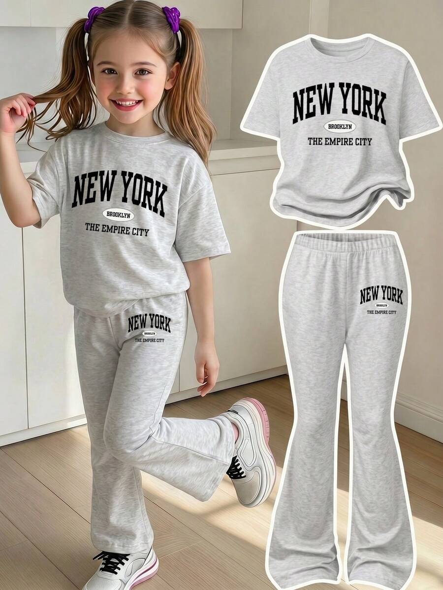 淺灰色花卉時尚運動字母 NY 圖案,年輕女孩修身圓領短袖抓皺 T 恤與休閒寬鬆長褲 2 件套,休閒日常、時尚、街頭、校園、運動、返校季 - 彩色 - 查看 1