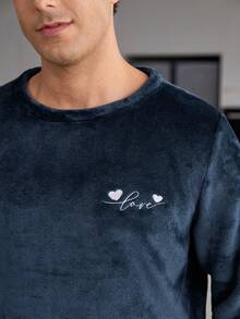 CoupledUp Set Piyama Pria Flanel Lengan Panjang Motif Hati yang Nyaman - Navy Blue - View 4