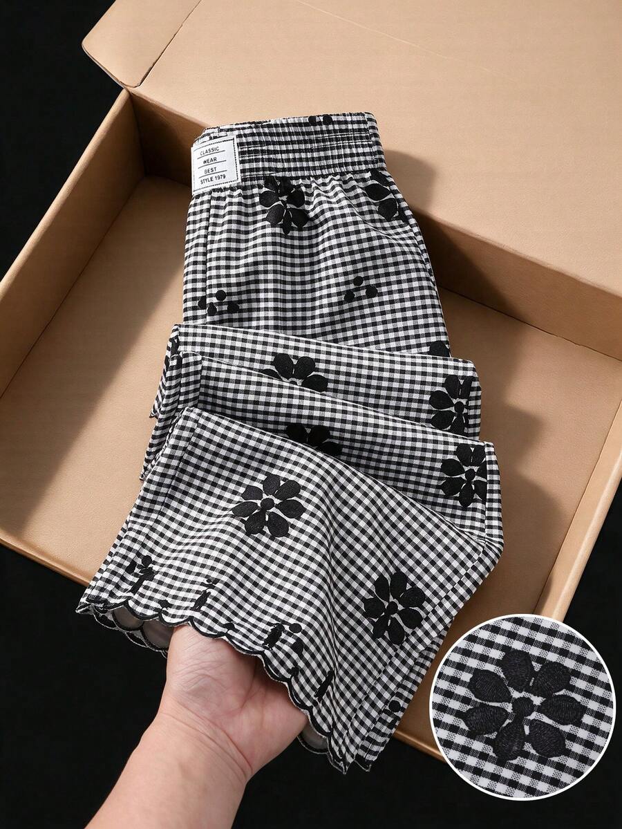 SHEIN 女童長褲 黑白格紋印花刺繡下擺 時尚百搭 適合日常穿著、居家、外出與聚會 - 黑色 - 查看 1