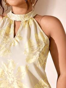 Cravure Women's Plus Size Gold Foil Floral Print Stand Collar Sleeveless Elegant Blouse - Apricot - View 7