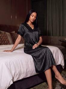Silforma Black Lace Trim Red Leopard Jacquard Faux Silk Women Nightgown - Black - View 6