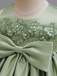 SHEIN Glamorique Kids 女婴缎面蝴蝶结连衣裙，花朵蕾丝边，拖地裙，洗礼礼服，婚礼花童礼服 - 綠色 - 查看 4