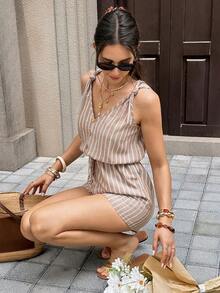 Serisse 女款紋理鈕扣裝飾彈性腰帶簡約休閒連身短褲 - 杏色 - 查看 7