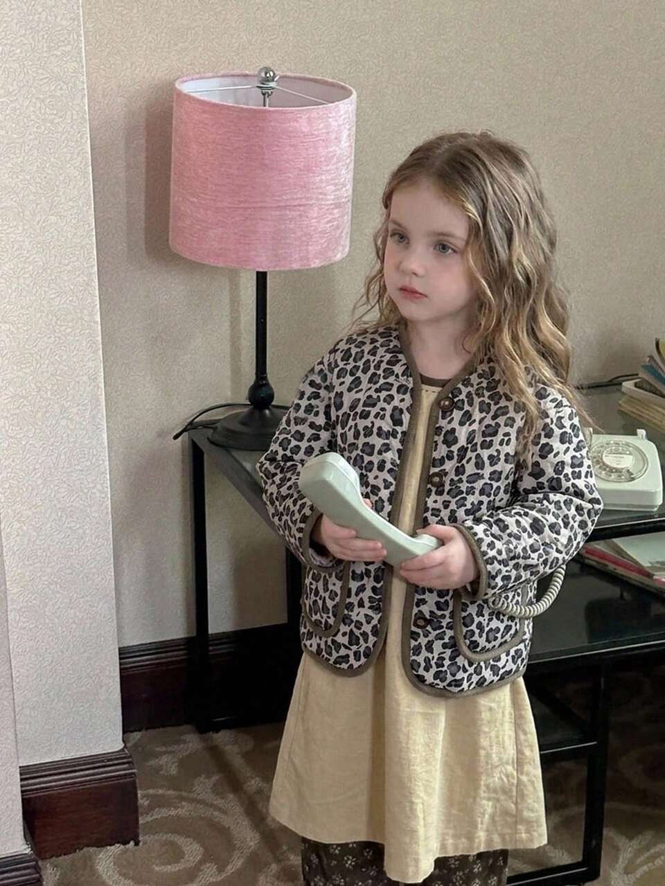 Young Girl Winter Fashion Leopard Print Jacket