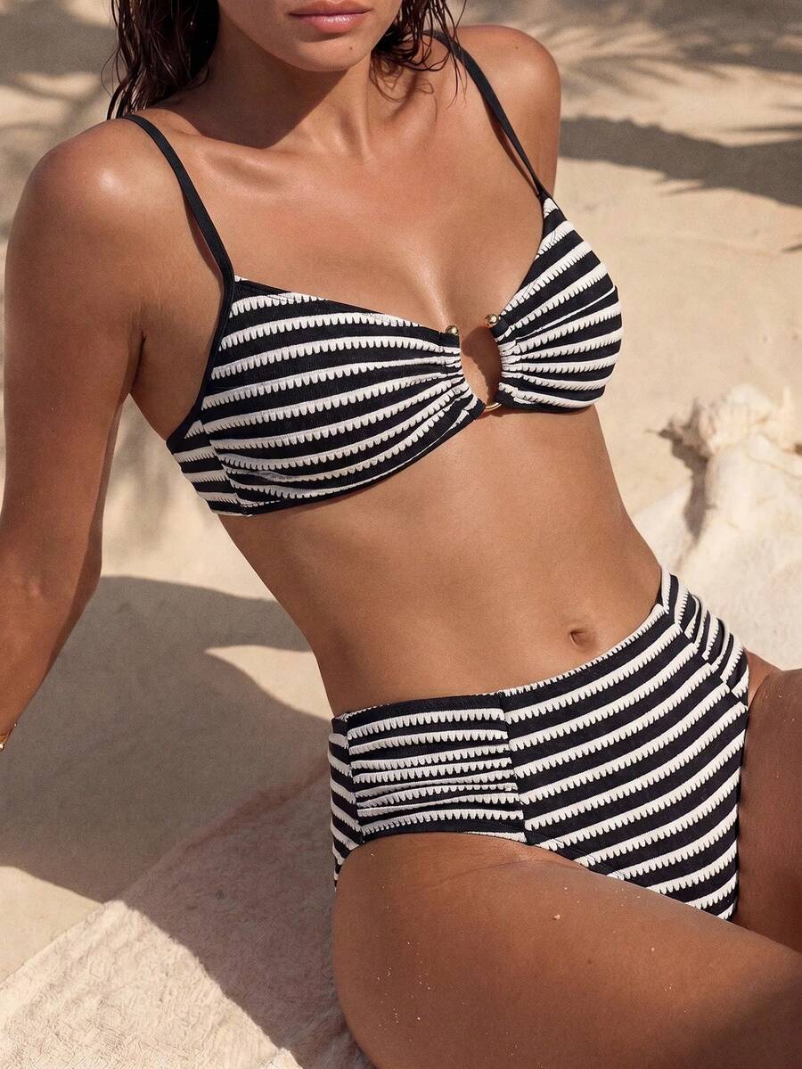 Swim Chiccia 女款夏季海灘條紋拼接細肩帶性感比基尼三角褲兩件式泳衣套裝 - 黑與白 - 查看 1
