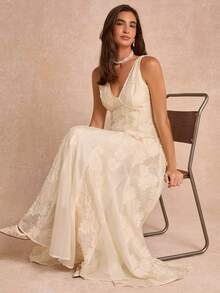 Enchnt Premium Pre-Fall Romantic Women's Elegant Apricot Tencel Embroidered Exquisite Slimming Dress,Birthday Dress,Festival Outfits,Casual Dress - Apricot - View 2
