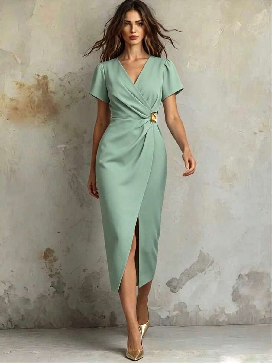 SHEIN LUNE 女士夏季纯色V领褶皱金属装饰优雅收腰派对连衣裙 - 綠色 - 查看 1