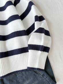 SHEIN Tween女孩休閒日常藍白條紋不對稱肩鬆身針織套頭上衣，適合上學、秋季、返校季 - 藍白色 - 查看 4