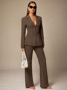 Silquee This Elegant, Slim-Fit Brown Long-Sleeve Blazer Features A Lapel Collar And A Bodice-Style Construction With Waist Seams, Making It Suitable For Both - Brown - View 2