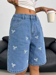SHEIN 青少年女孩 Y2K 時尚街頭風 藍色水洗蝴蝶結刺繡牛仔寬鬆大碼高腰百慕大牛仔短褲，夏季海灘波希米亞度假短褲，夏季音樂會節慶休閒電音派對，女孩夏季早午餐教堂畢業返校街頭穿搭 - 中等水洗藍 - 查看 3