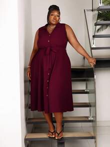 CurvyTilda 大码女装春夏时尚休闲宽松舒适基础款日常百搭修身深蓝色纽扣中长衬衫裙，适合女性工作场合、机场出行、简约风格、教师服、办公室穿着，V领带口袋 - 酒紅色 - 查看 1