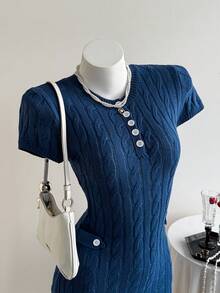 Elamini Vestido mini de punto de cable para mujer con cuello en V, botones delanteros, hombros descubiertos, manga corta, bajo con volantes y ajuste ceñido - Azul Marino - Ver 4