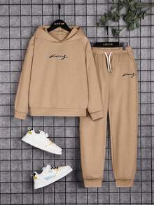 SHEIN 青少年男孩字母印花長袖衛衣與運動長褲休閒日常兩件套 - 卡其色 - 查看 5