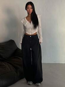 DAZY Celana Jeans Wanita Polos dengan Kancing Depan dan Saku, Model Kasual untuk Sehari-hari, Gaya Y2k - Hitam - View 13