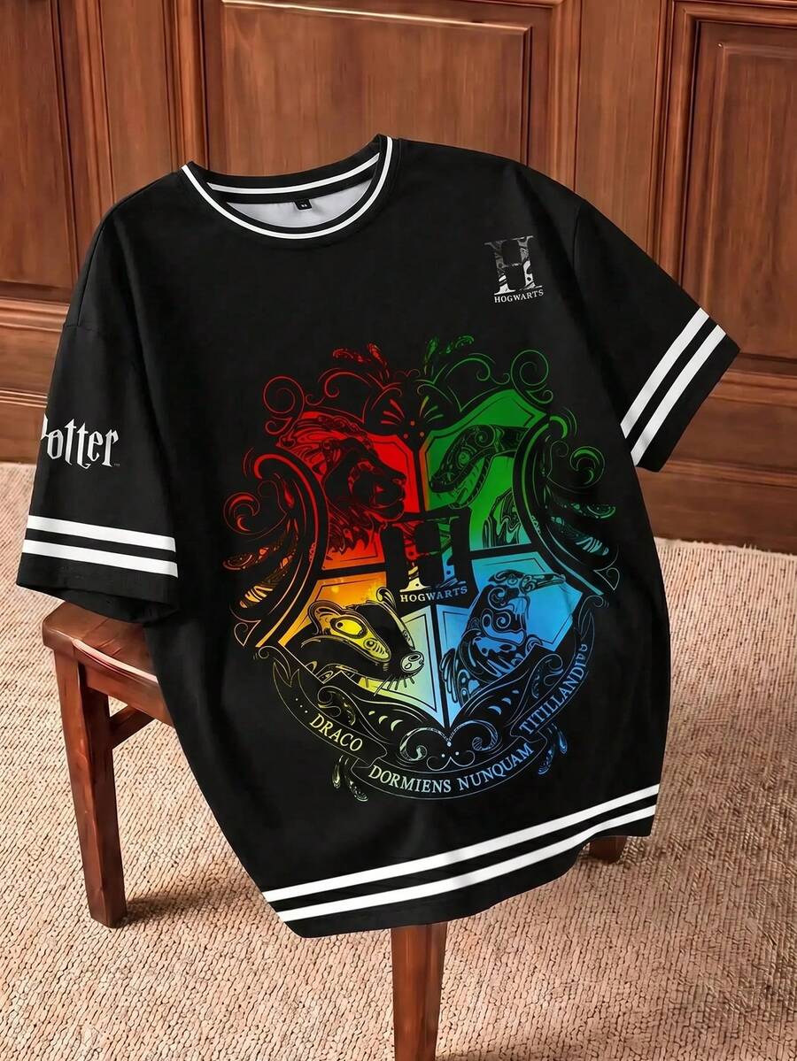HARRY POTTER X SHEIN 大码夏季休闲学院风徽章印花短袖T恤 - 白色 - 查看 1