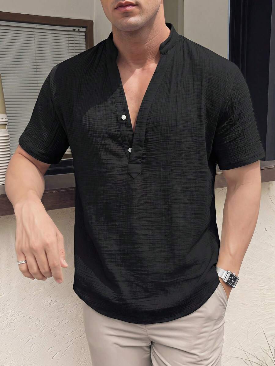 Manfinity BRENVOR Loose Fit Men Solid Half Button Shirt - Black - View 1