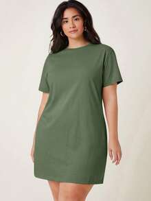 SHEIN BASICS 大尺碼女款短袖純色T恤洋裝 夏季女裝 夏日穿搭 - 軍綠色 - 查看 1