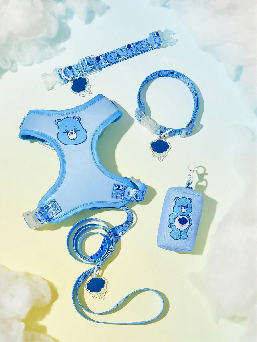 SHEIN X Care Bears 卡通寵物牽引套裝,胸背帶牽繩項圈便便袋收納器,多尺寸適用貓狗,柔軟聚酯纖維套件,適合日常戶外散步訓練 - 淺藍色 - 查看 1