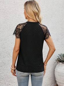 EMERY ROSE Camiseta de moda para mujer de unicolor con inserción de encaje en contraste y manga corta - Blanco - Ver 2