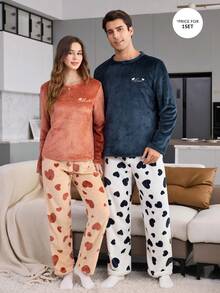 CoupledUp Set Piyama Pria Flanel Lengan Panjang Motif Hati yang Nyaman - Navy Blue - View 6