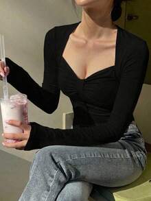 DAZY 女款純色甜心領長袖百褶修身T恤外出上衣 - 黑色 - 查看 1