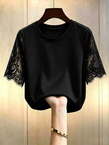 GlowEve CURVE Plus Size Women's French Elegant Gentle Style Contrast Lace Trim Short Sleeve Round Neck T-Shirt, Suitable For Minimalist Casual Wear, Daily Commute, Light Social Occasions - Black - View 3