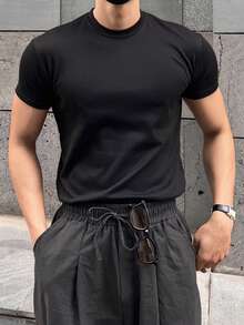 DAZY Men Cotton Solid Round Neck Tee - Black - View 6