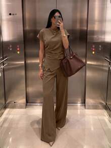 Firerie 女款休閒優雅格紋不對稱下擺襯衫與寬腿褲兩件套，適合通勤、日常休閒與時尚商務穿著/女款秋季服裝兩件套/返校兩件套/教師穿搭兩件套 - 棕色 - 查看 6