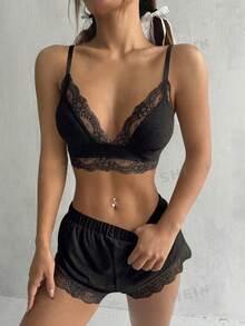 SHEIN EZwear 蕾絲拼接V領細肩帶簡約上衣與短褲休閒套裝 - 黑色 - 查看 5