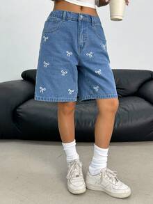 SHEIN 青少年女孩 Y2K 時尚街頭風 藍色水洗蝴蝶結刺繡牛仔寬鬆大碼高腰百慕大牛仔短褲，夏季海灘波希米亞度假短褲，夏季音樂會節慶休閒電音派對，女孩夏季早午餐教堂畢業返校街頭穿搭 - 中等水洗藍 - 查看 6