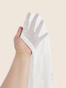 SHEIN BASICS 大尺碼女款純色圓領短袖短版背心上衣，白色，適合約會之夜、正式場合、度假、晚宴，夏季性感休閒風 - 白色 - 查看 6