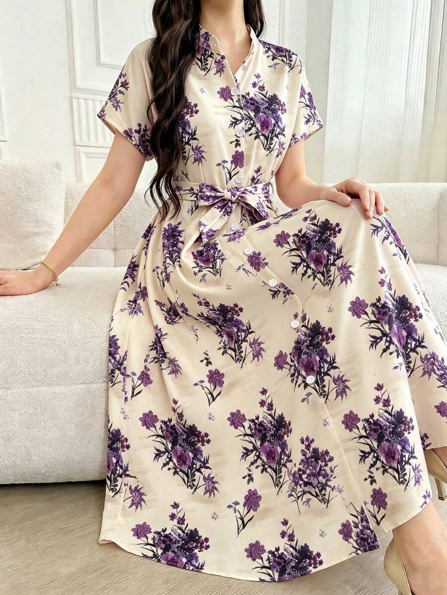 SHEIN 1件女款青少年夏季休閒時尚經典舒適短袖洋裝,紫色花卉印花立領短袖長版寬鬆襯衫裙,開衩下擺附配對腰帶,適合日常穿著、購物、度假等多種場合 - 紫色 - 查看 1