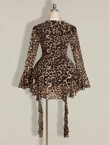 SHEIN ICON Plus Size Retro Sexy Millennial Style Y2K Urban Modern Avant-Garde Bold Fashion Individual Leopard Print V-Neck Ruffled Bell Sleeve Flowy Ribbon Dress - Brown - View 2