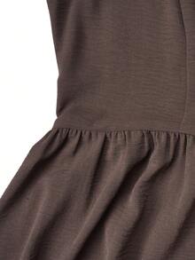 Linhara CURVE Gaun Kasual Ukuran Besar Tanpa Lengan Leher V dengan Kancing Depan untuk Liburan Kantor Musim Panas Warna Cokelat - Coffee Brown - View 7