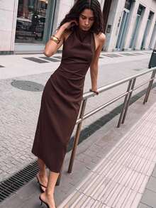 Maija 女款夏季優雅純色露背掛脖中長洋裝 - 咖啡 - 查看 9