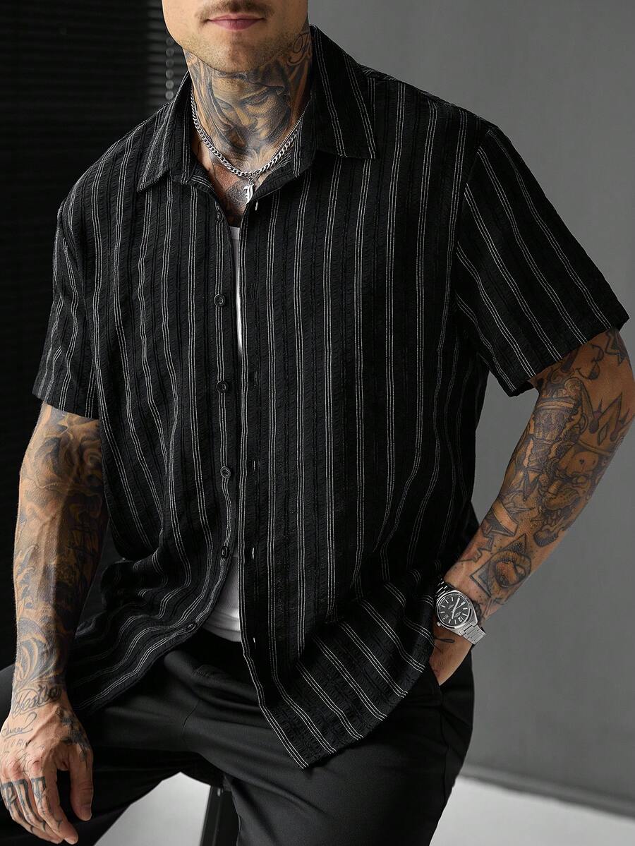 SLATEMANN 男士舒適條紋提花克ريب布短袖襯衫,休閒度假、朋友約會、雞尾酒會、沙龍、聚會、晚餐、日常辦公、極簡商務,特別適合春秋季節,適合自穿或送禮給朋友 - 黑色 - 查看 1