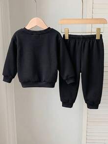SHEIN 2件組嬰兒男童女童秋冬可愛字母印花長袖衛衣與鬆緊腰長褲套裝，中性嬰兒服飾，嬰兒冬季衣物 - 黑色 - 查看 2