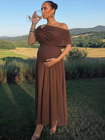 MaterniChic Maternity Metal 3D Flower Decor Pleated Asymmetrical Shoulder Elegant Dress Maternity Photoshoot Summer