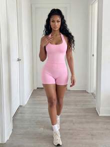 SHEIN 女款掛脖上衣與高腰短褲瑜珈運動套裝 粉色套裝 掛脖套裝 粉色上衣 運動 - 粉色 - 查看 3