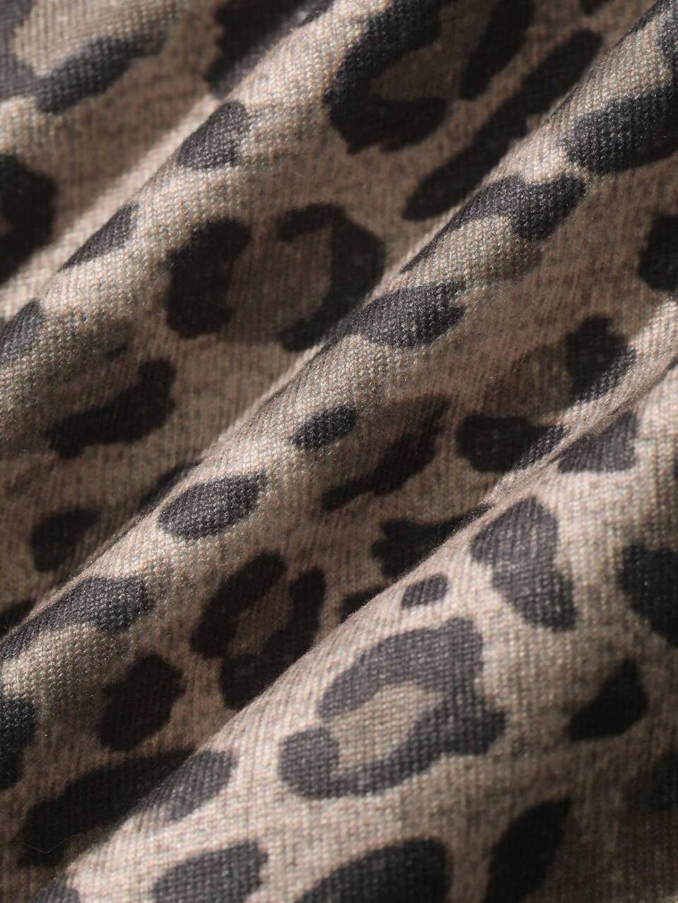 Women's Sexy Asymmetrical Neckline Sleeveless Fitted Leopard Print Elastic Mesh Fabric Tank Top