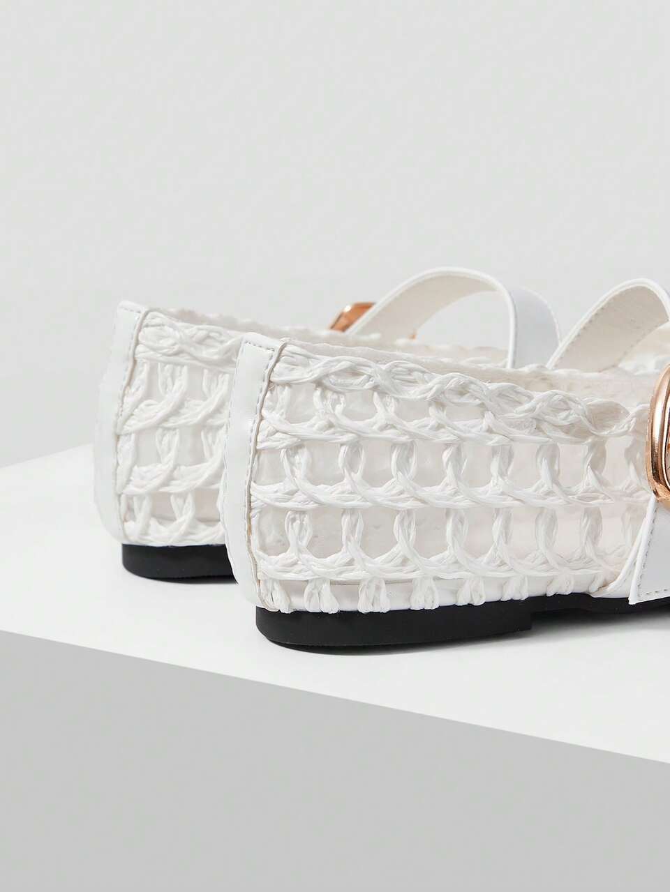 WOMEN BALLET FLATS WOVEN RAFFIA WITH GOLDEN BUCKLE