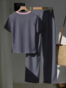 SHEIN EZwear 2件組刺繡圓領短袖上衣與條紋印花長褲，休閒風 - 彩色 - 查看 2