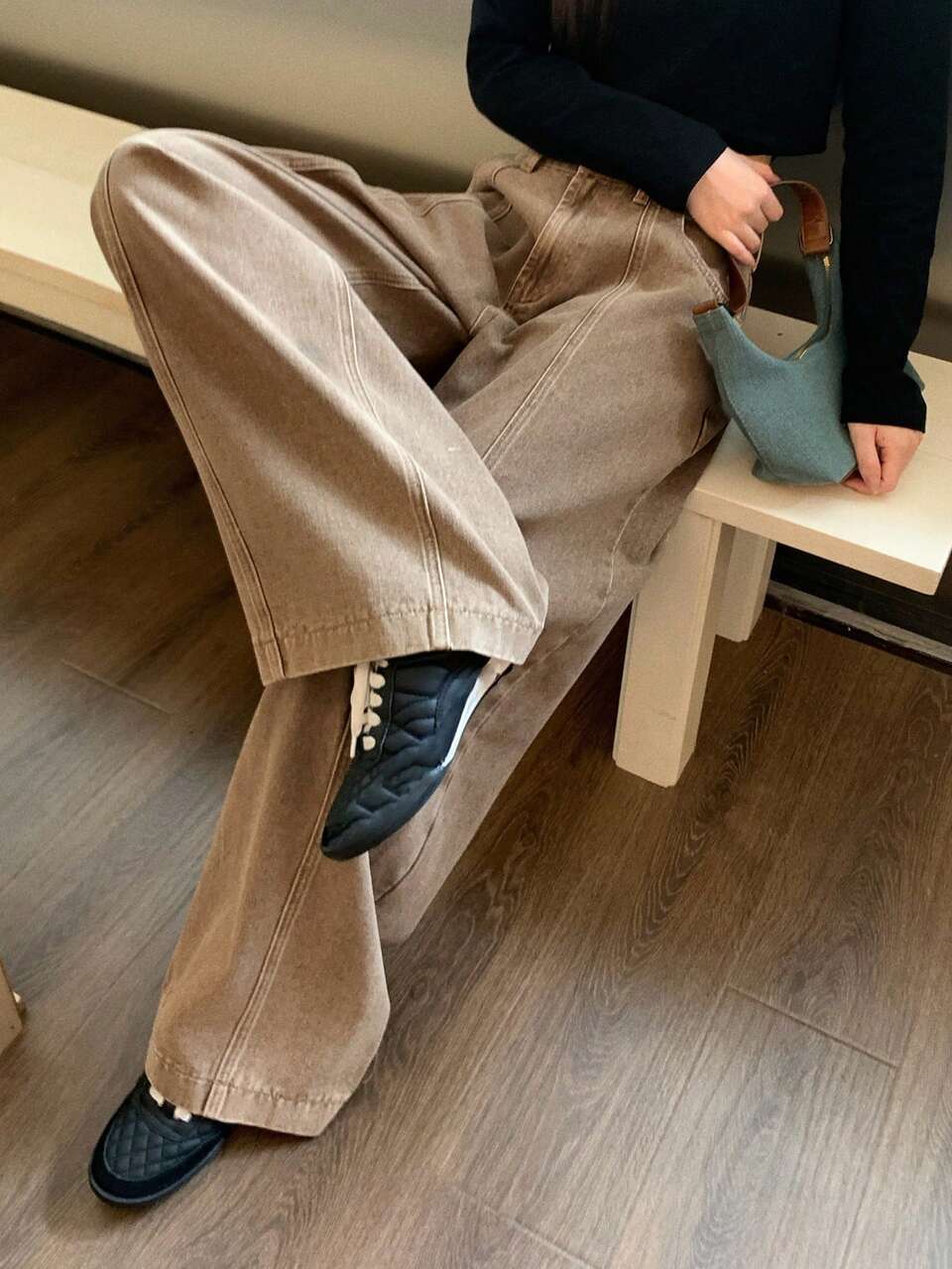 Women's Loose Barrel Leg Curved Hem Jeans With Contrast Stitching And Patchwork Design, Casual Urban Style